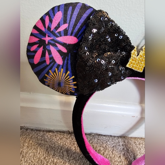 ✨ DISNEY PARKS ✨ Mickey Ears: Fantasyland Castle Fireworks - Picture 10 of 12